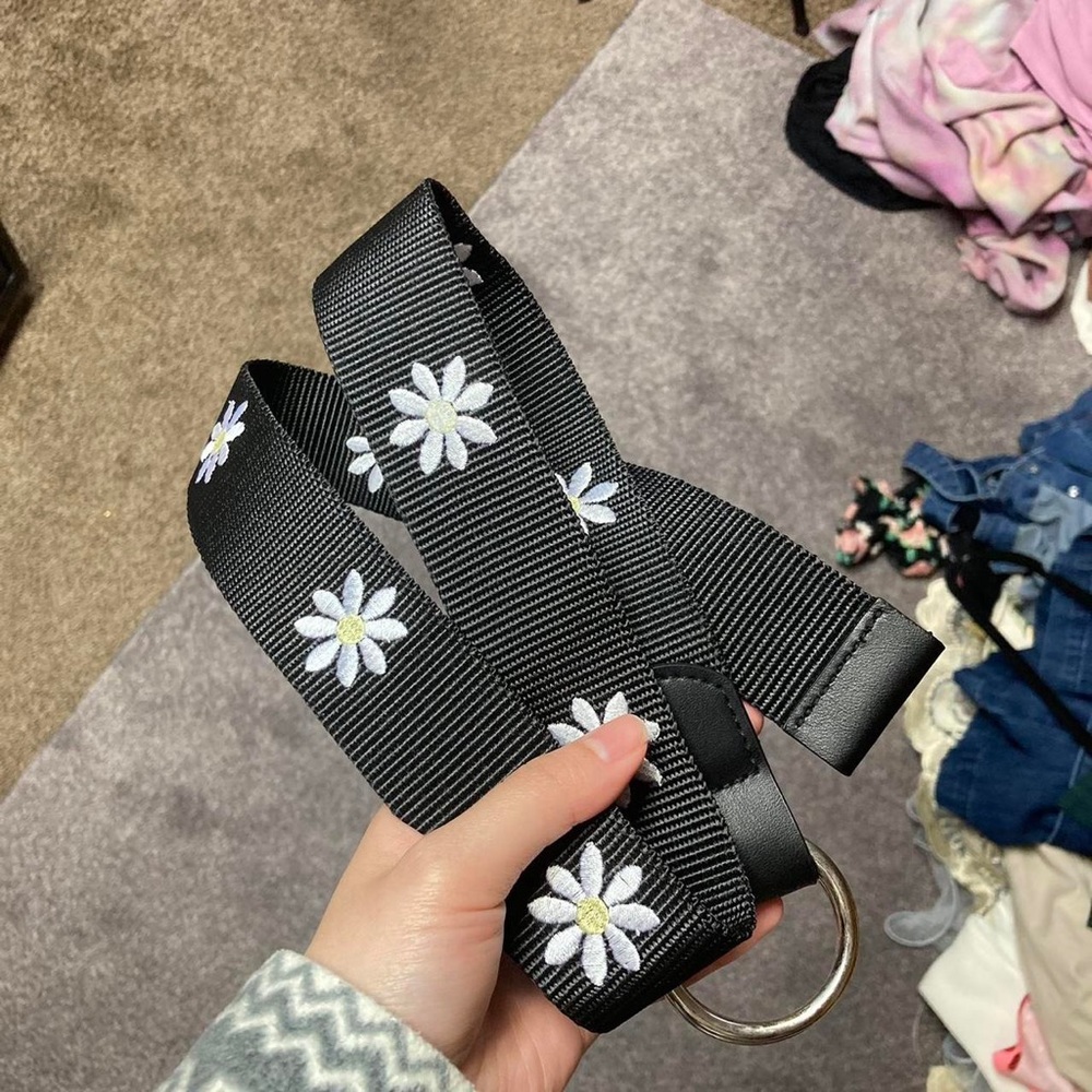 wild fable daisy belt